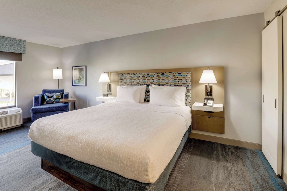 Hampton Inn Cumming - photo 14