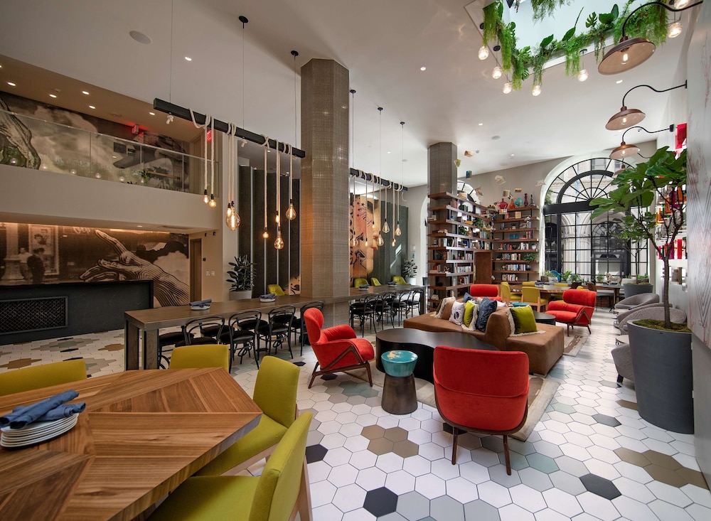 The Wayfarer Downtown LA Tapestry Collection by Hilton - photo 2