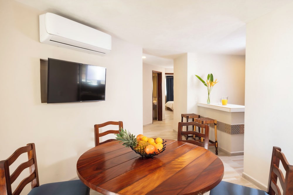 Vista Vallarta All Suites on the Beach