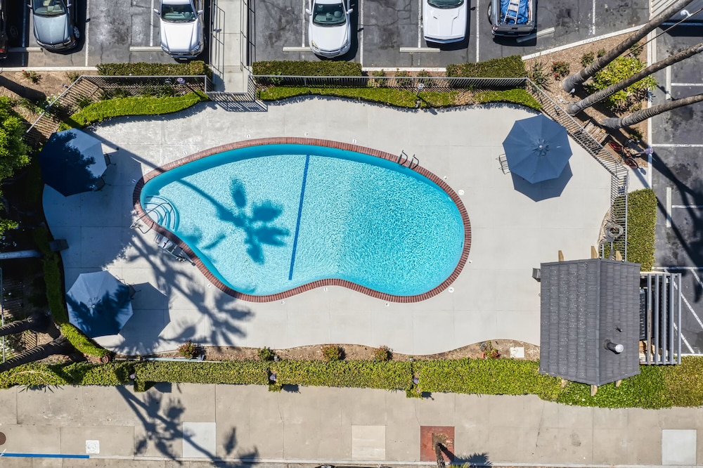 Vagabond Inn Whittier - photo 27