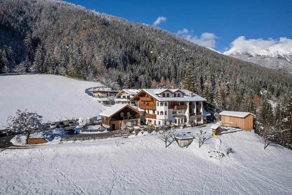 Gasthof Gröbenhof in Fulpmes, Austria