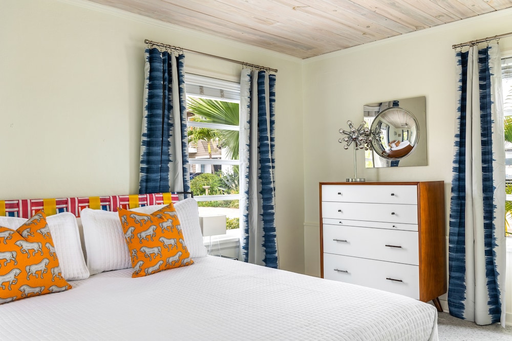 Sunset Inn & Cottages - photo 11