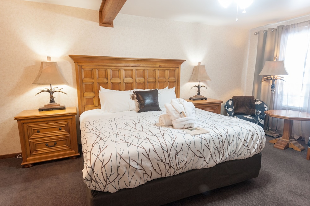 Heather Lodge — 5-Star Luxury Hotel in Huntsville, Canada