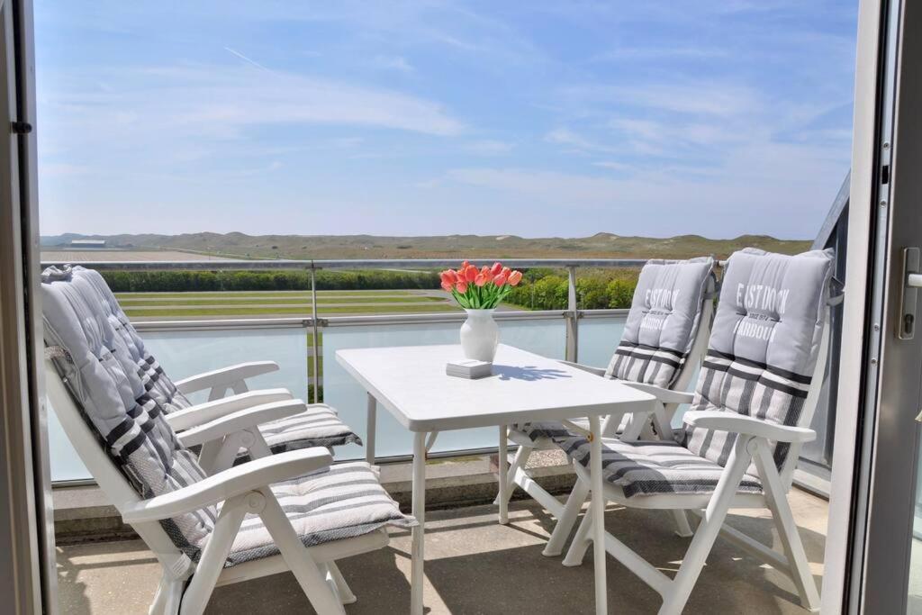 Duinerei Penthouse B302 — 4-Star Luxury Hotel in Callantsoog, Netherlands
