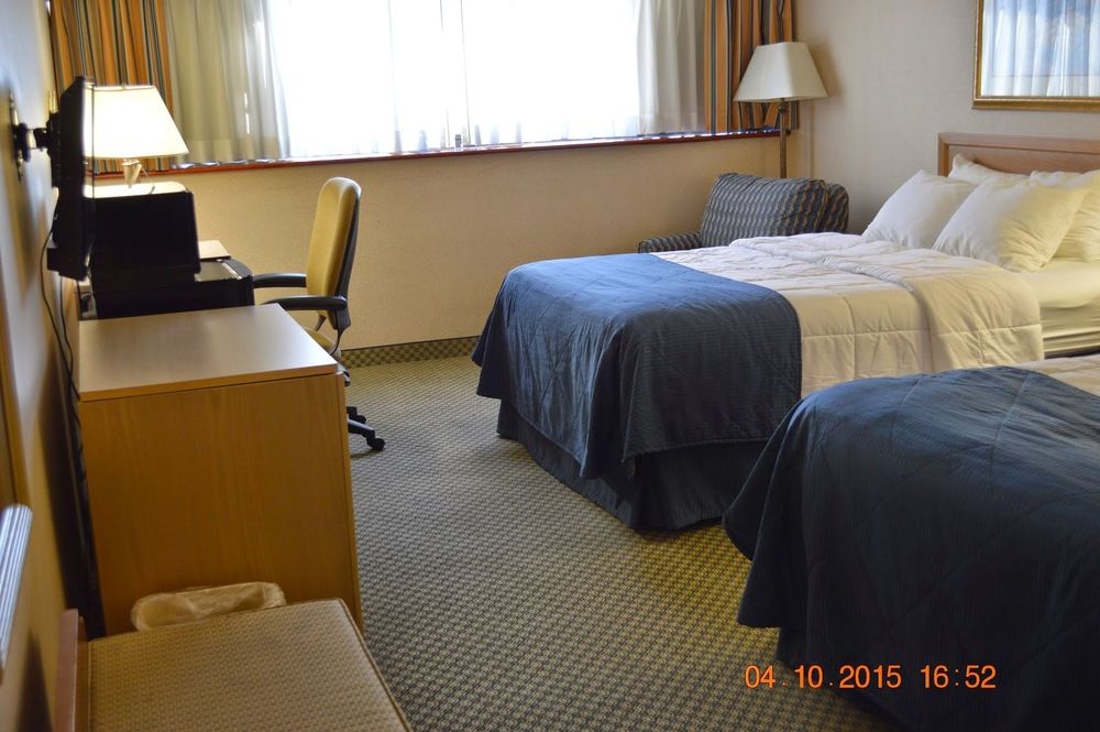 Hotel Muscatine - photo 22