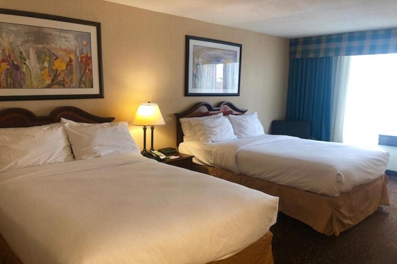 Buffalo Airport Hotel - photo 10