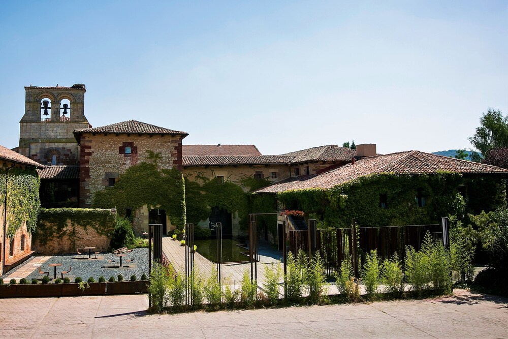 Hotel Boutique El Convento de Mave - carbon neutral hotel in Palencia