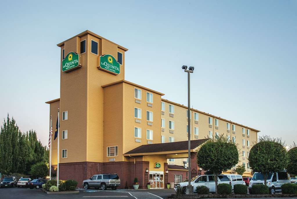 La Quinta Inn & Suites by Wyndham Portland Airport - photo 4