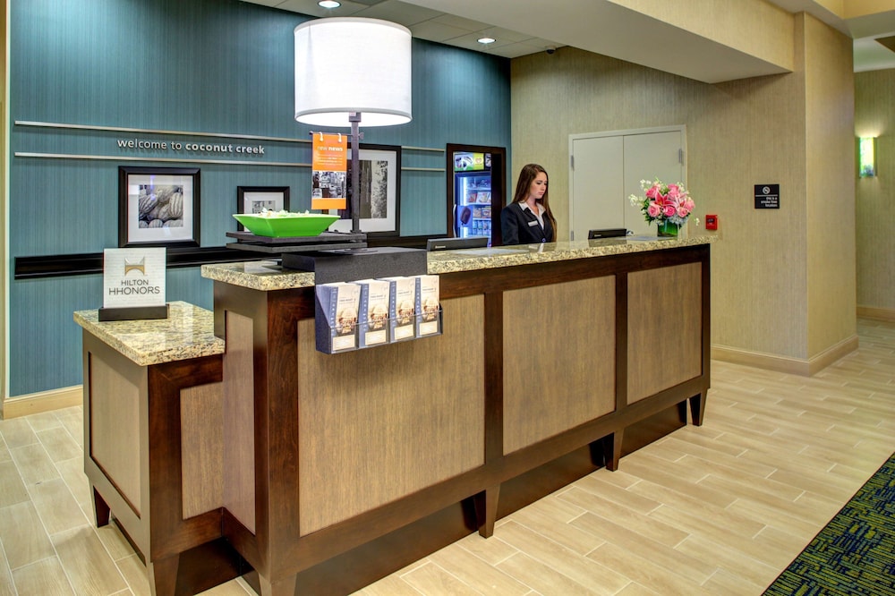 Hampton Inn & Suites Coconut Creek - photo 3