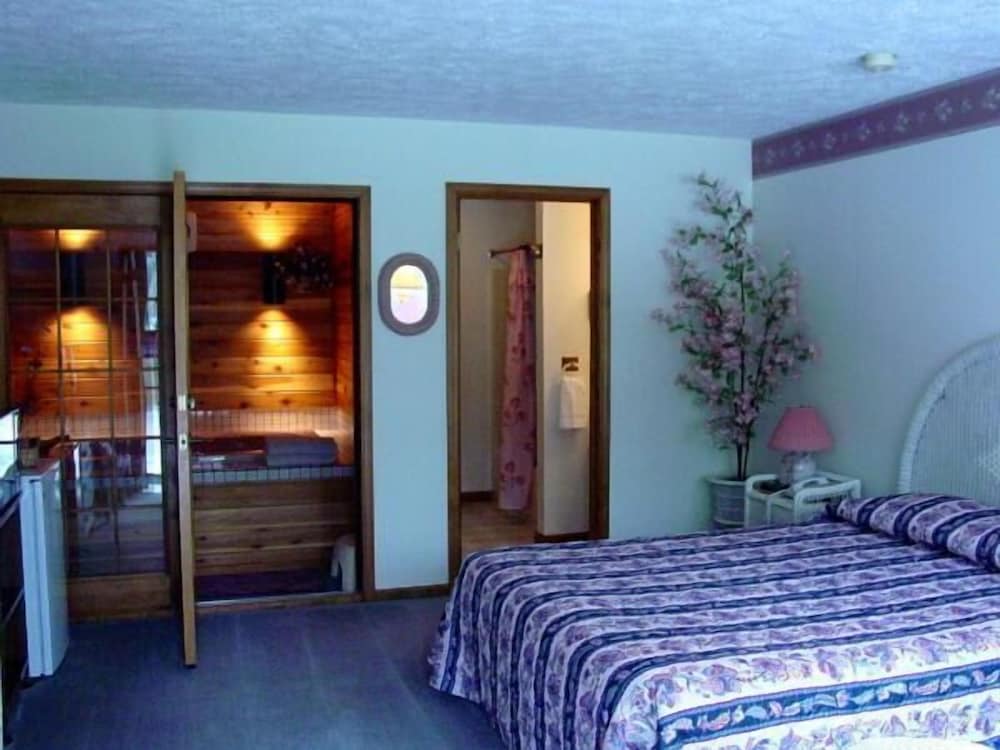 Woodland Motor Lodge - photo 24