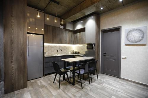 1 BR Apartment in Isani