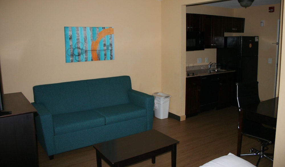 MainStay Suites Jacksonville near Camp Lejeune - photo 26