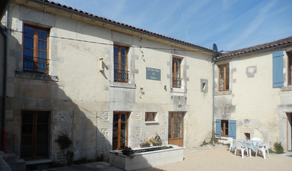 Le Petit Moulin de Veillard - carbon neutral hotel in Cognac
