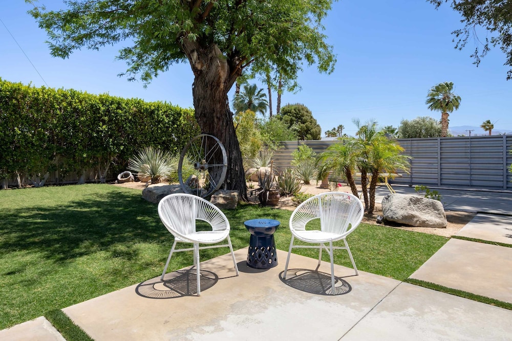 Lux Desert Retreat 4BR Pool Spa Stunning Views - photo 4