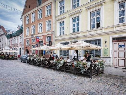 Town Hall Square Apartments Vene