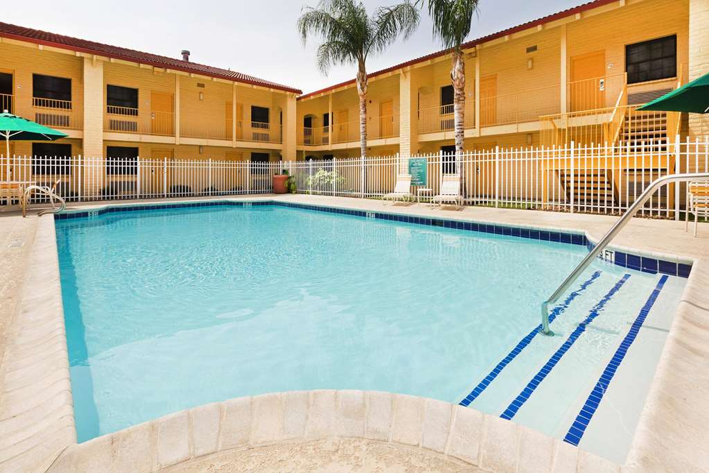 La Quinta Inn by Wyndham Victoria - photo 13