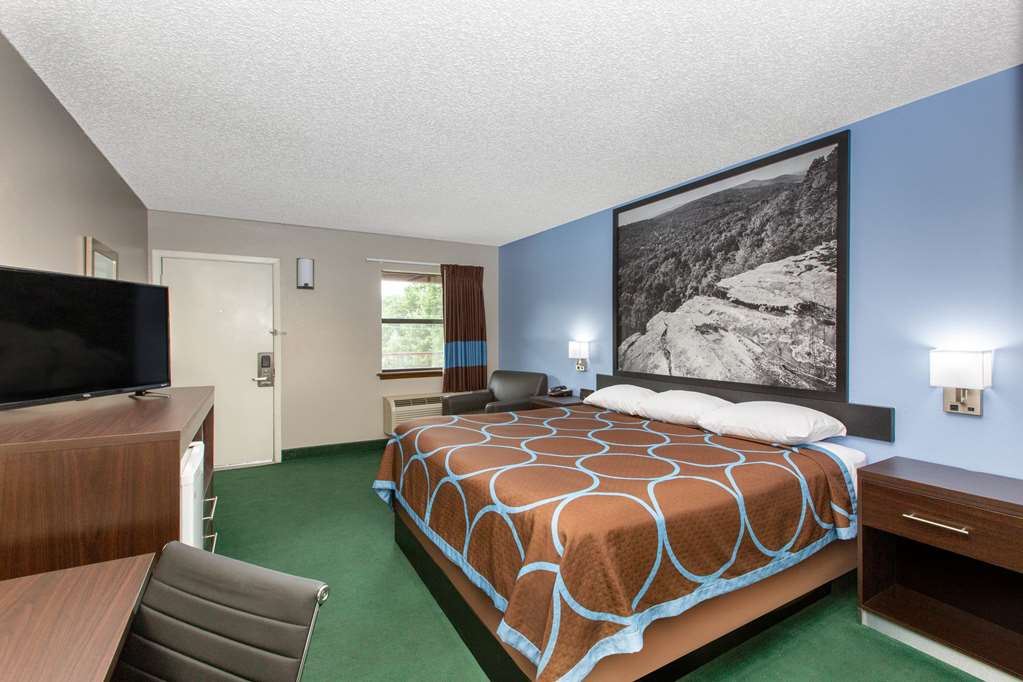 Super 8 by Wyndham Malvern - photo 23
