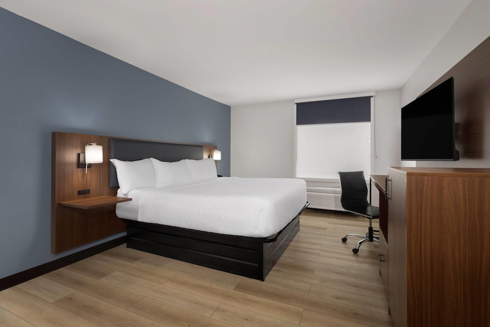 Wingate by Wyndham Dublin Near Claytor Lake State Park - photo 18