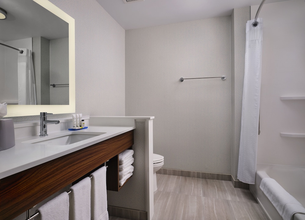 Holiday Inn Express & Suites Lockport by IHG - photo 17