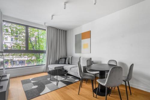 VipWarsawApartments pl Premium 3 Rooms Apartments at Grzybowska 37 — 4-Star Luxury Hotel in Warsaw, Poland