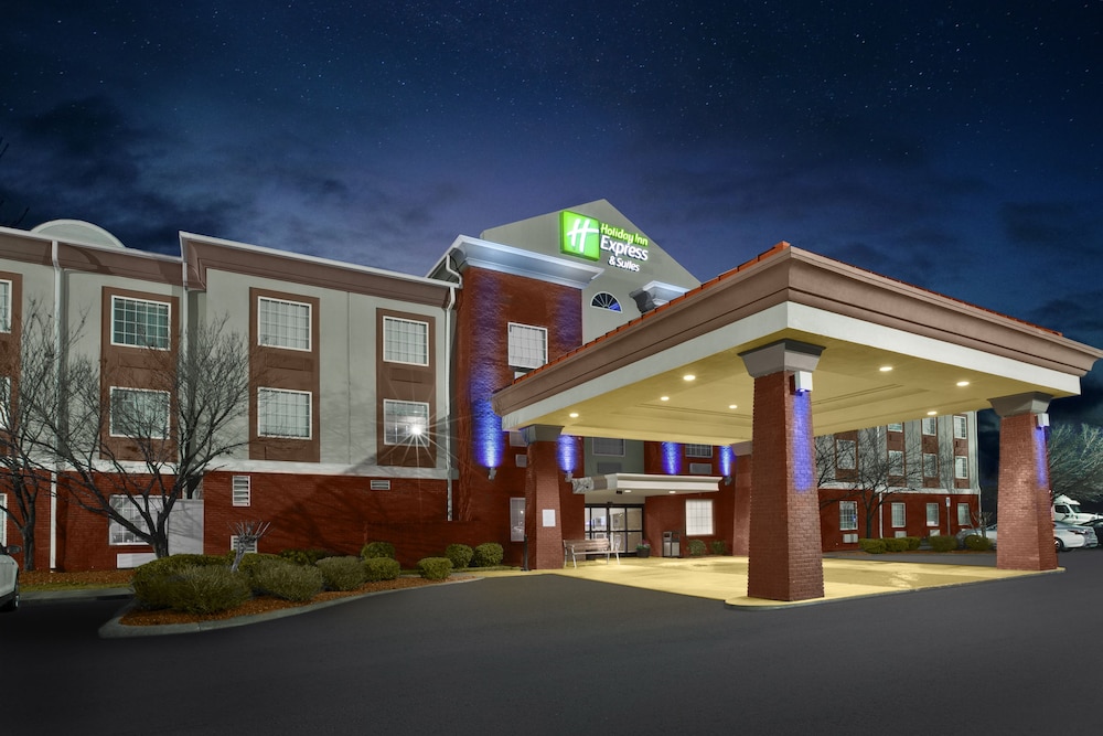 Holiday Inn Express & Suites Manchester by IHG - photo 39