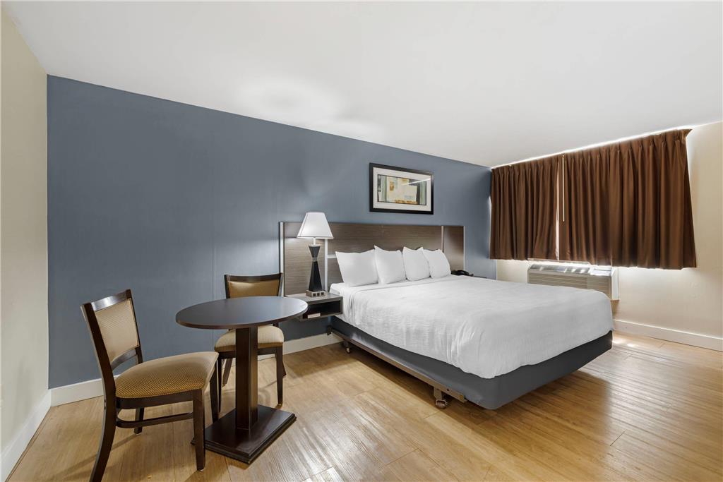 Quality Inn Niagara Falls Blvd - photo 11