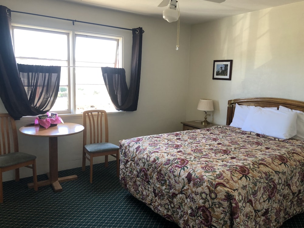 Florence Lighthouse Inn - photo 19
