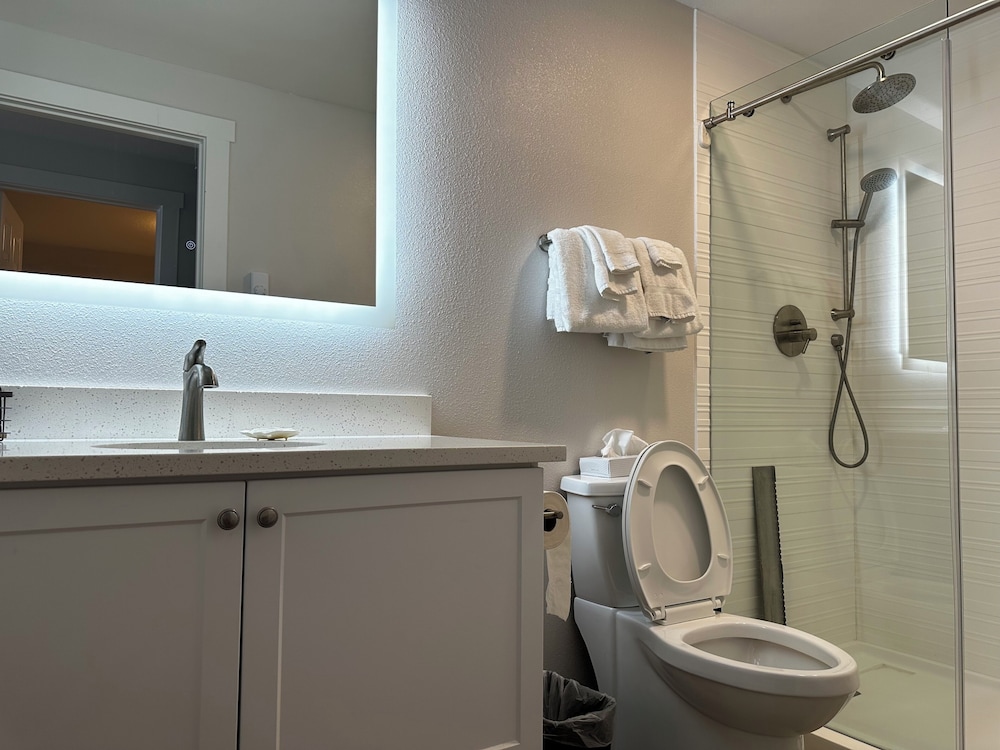 West Beach Suites - photo 100