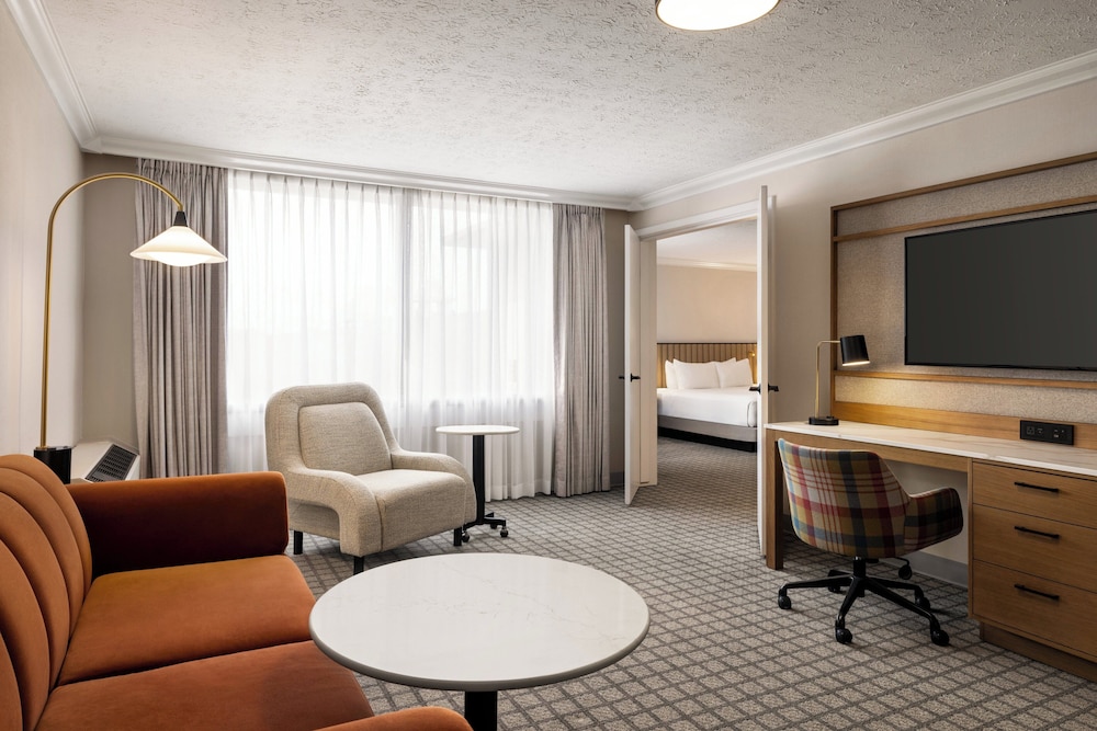 Crowne Plaza Louisville Airport Expo Ctr by IHG - photo 12
