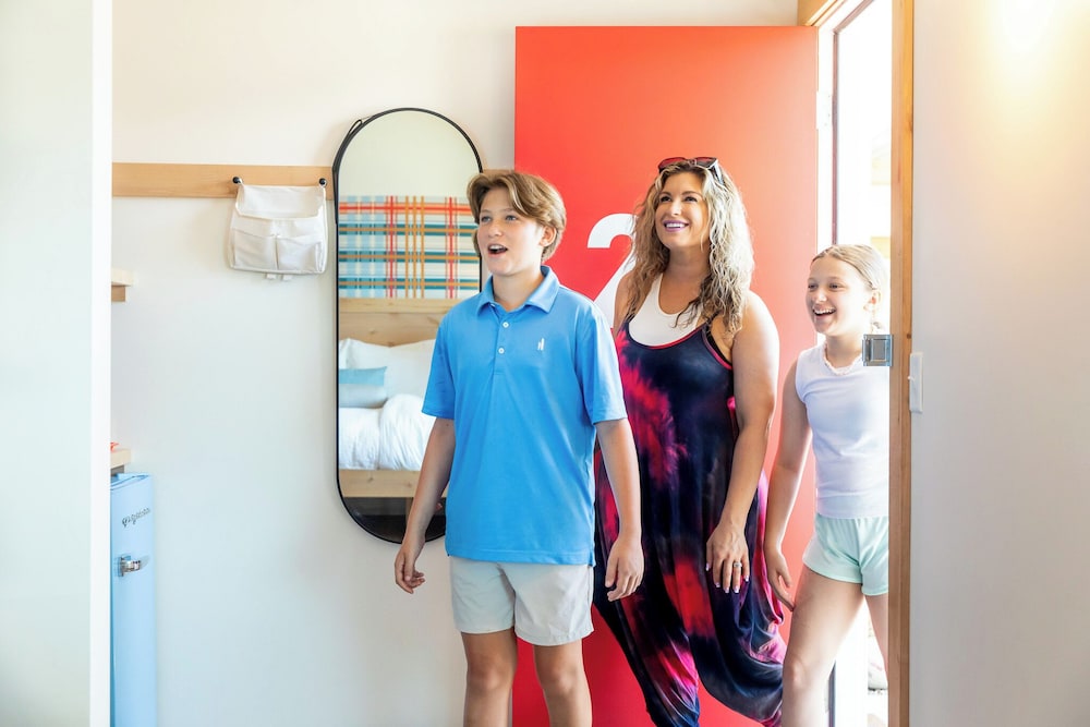 Explorer Rest & Recreation - carbon neutral hotel in Sandusky