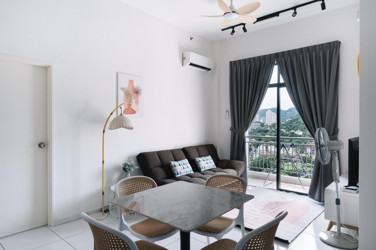 NEW The Sun 3Bedrooms 10pax 2CP — 4-Star Luxury Hotel in George Town, Malaysia