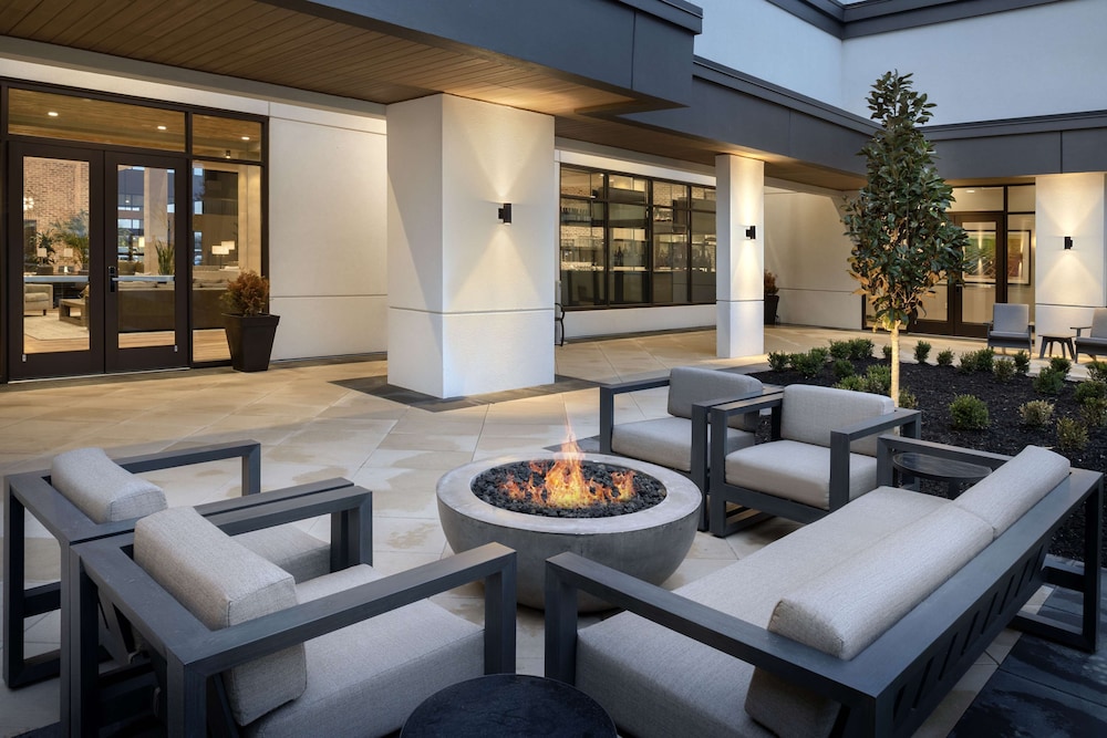 Embassy Suites by Hilton Bowling Green - photo 48