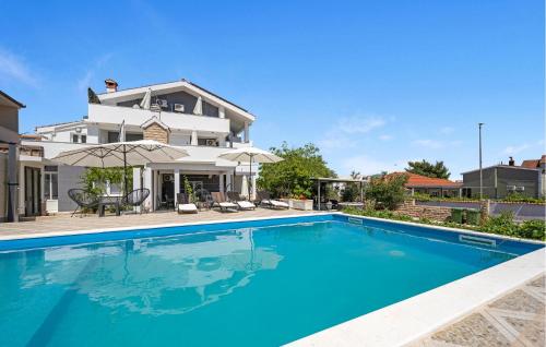 1 Bedroom Nice Apartment In Vodice — 4-Star Luxury Hotel in Vodice, Croatia