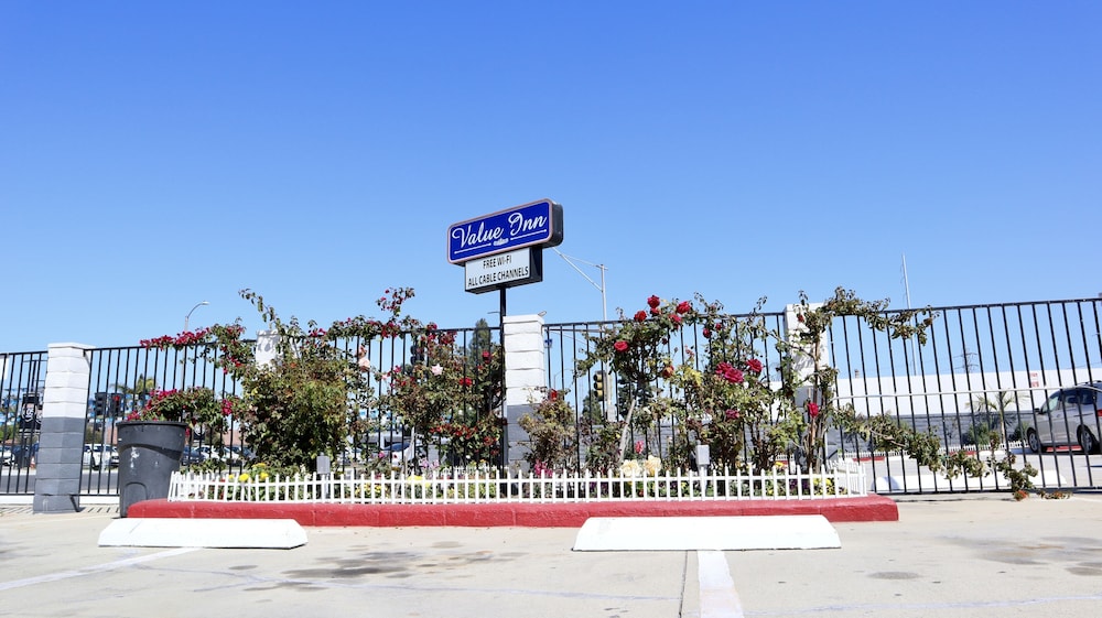 Value Inn Bellflower — hotel in Bellflower