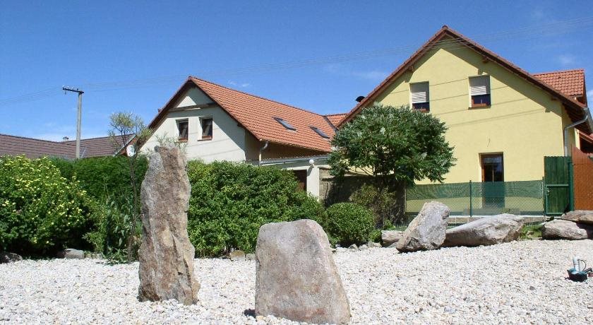 Ubytování Svatá Trojice — hotel in Trhove Sviny