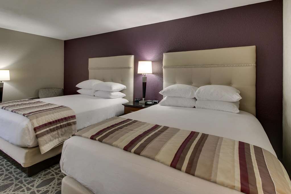 Drury Inn & Suites Poplar Bluff - photo 30