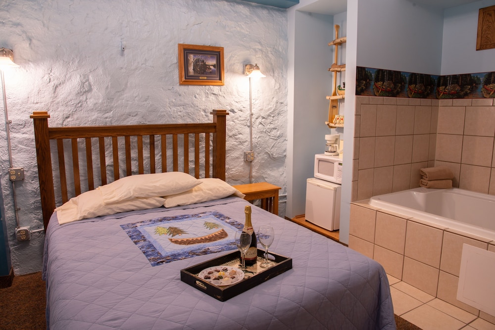 Stone Mill Hotel & Suites - photo 44