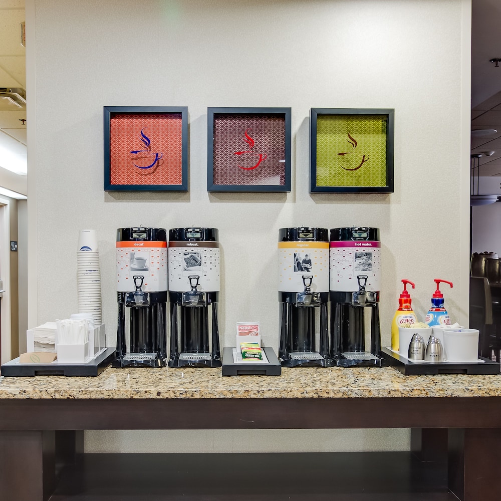 Hampton Inn Dickson - photo 42