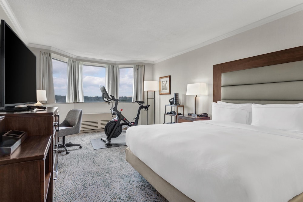 Hilton Arlington National Landing - photo 27