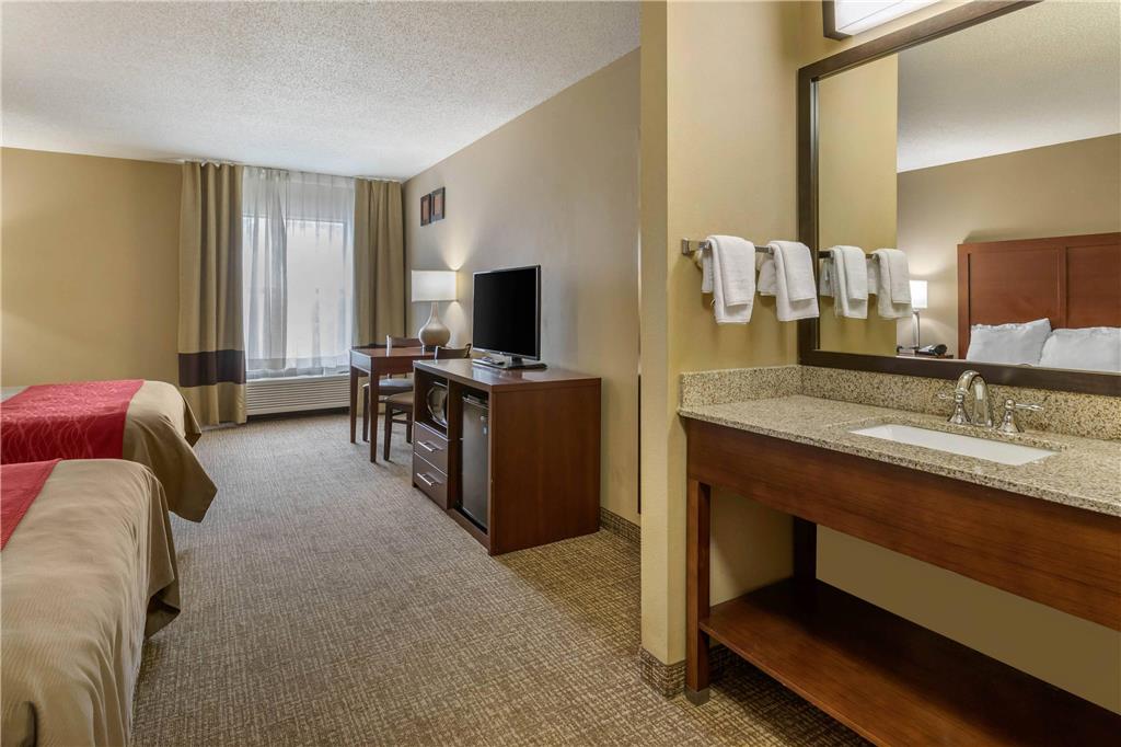 Comfort Inn Walcott near Davenport - photo 26