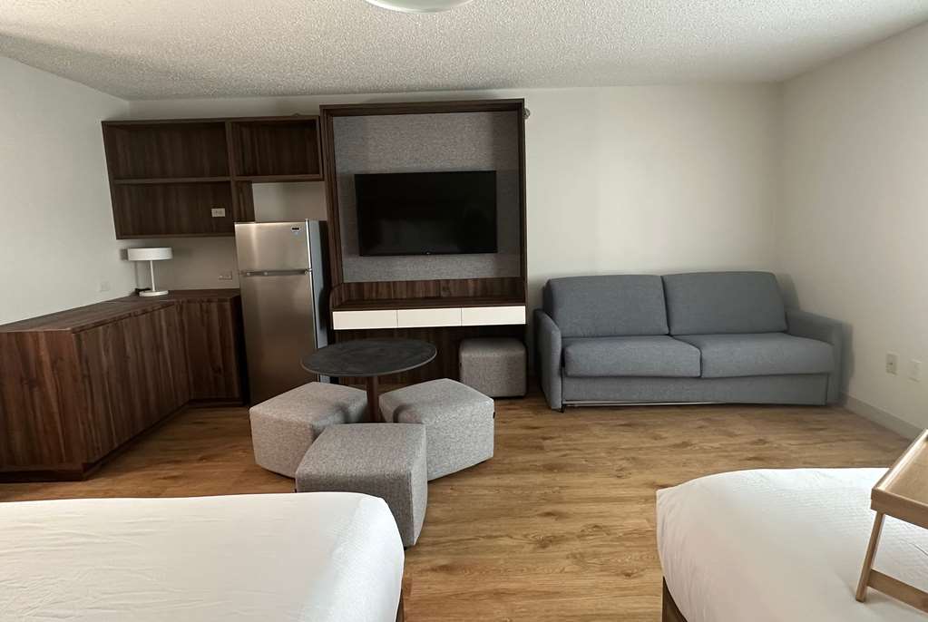 Baymont by Wyndham Hattiesburg - photo 32