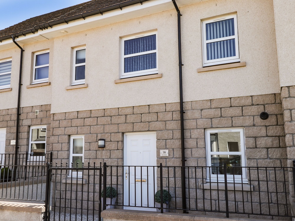 38 The Views in Elgin, United Kingdom