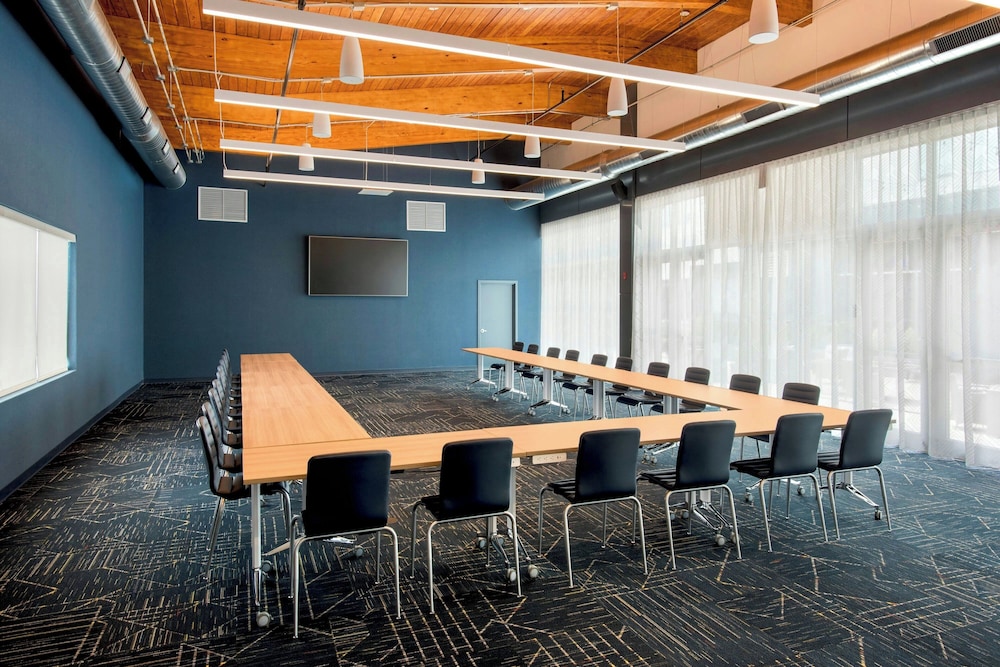 Aloft Mount Laurel - photo 20