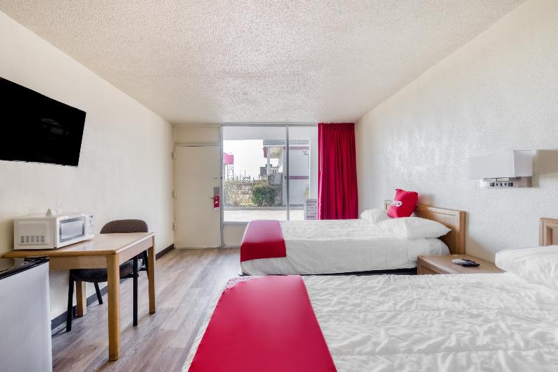 OYO Hotel Waco University Area I 35 - photo 17