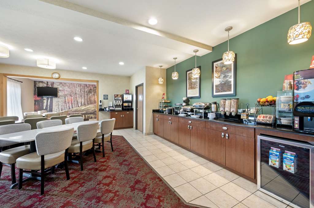 Best Western Plus Howe Inn - photo 46