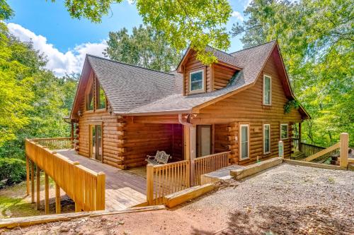 Wunderland Cabin — 4-Star Luxury Hotel in Lake Lure, United States