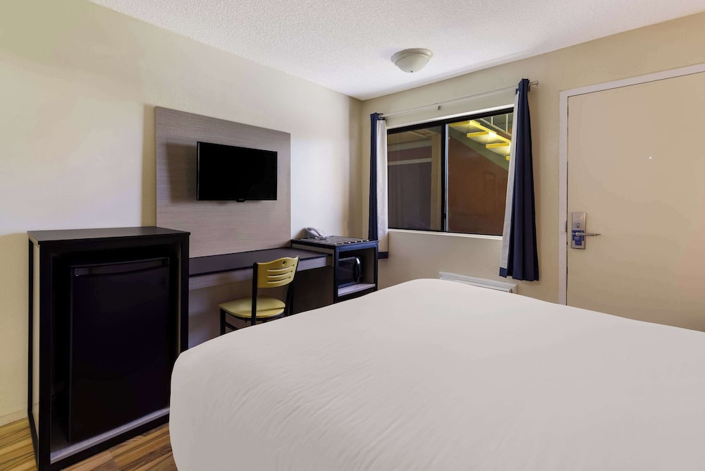 Rodeway Inn Livermore - photo 8