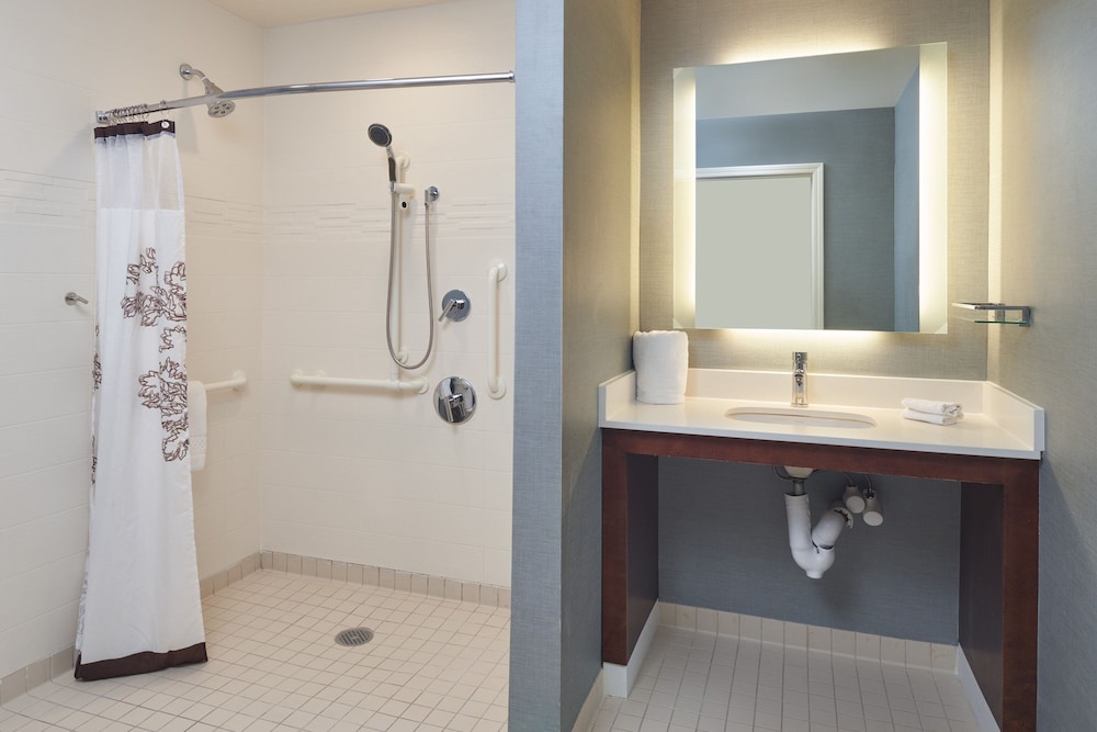Residence Inn by Marriott Philadelphia Airport - photo 28