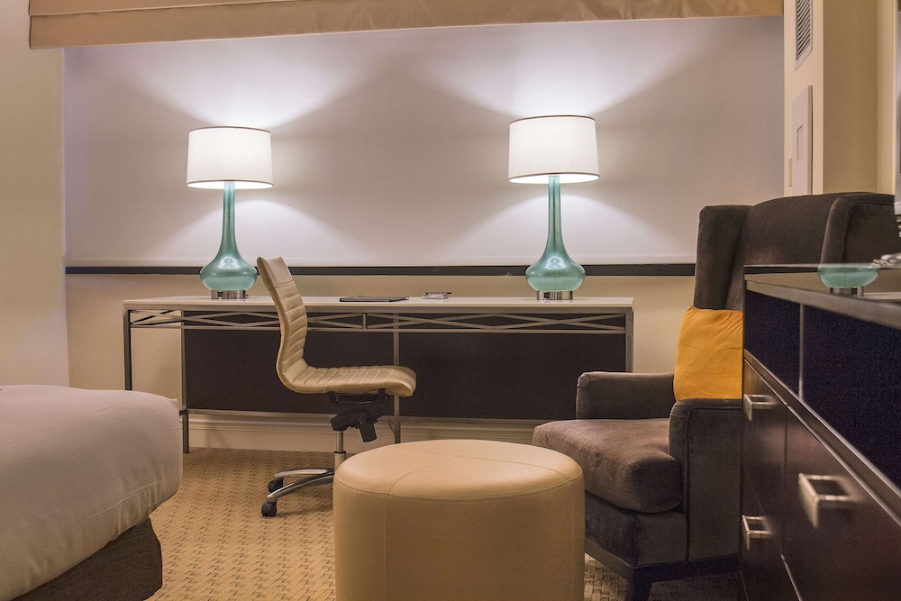 Hilton Miami Airport Blue Lagoon - photo 16