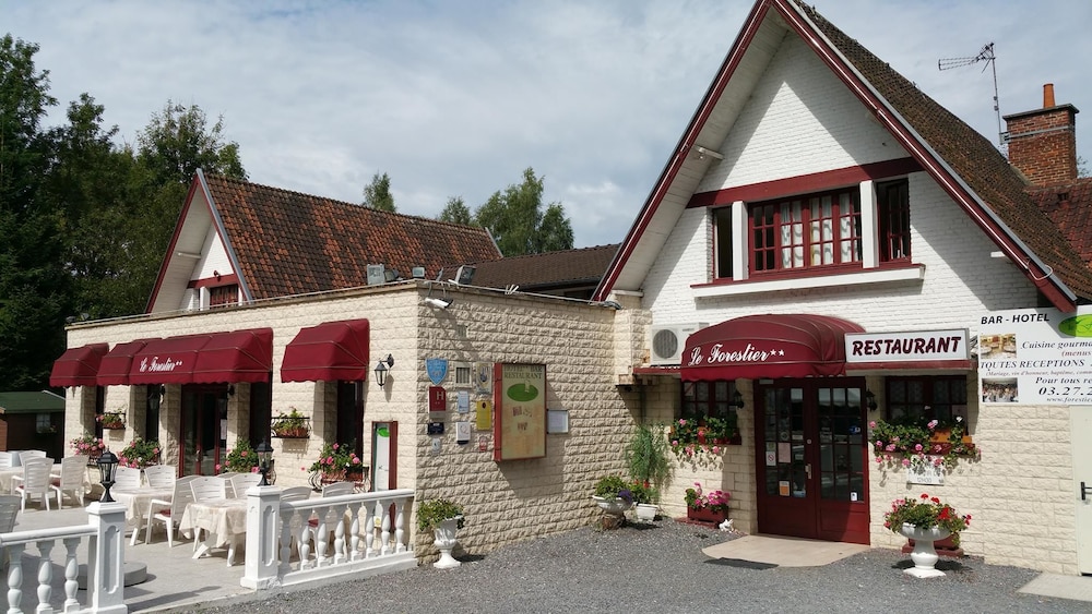 Le Forestier - carbon neutral hotel in Saint-Amand-Les-Eaux